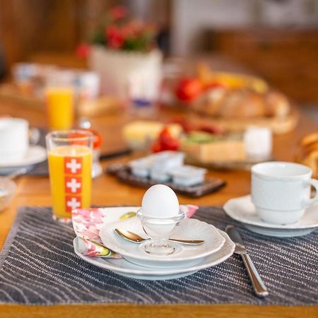 Mybednbreakfast In Bottmingen Acomodação com café da manhã Exterior foto